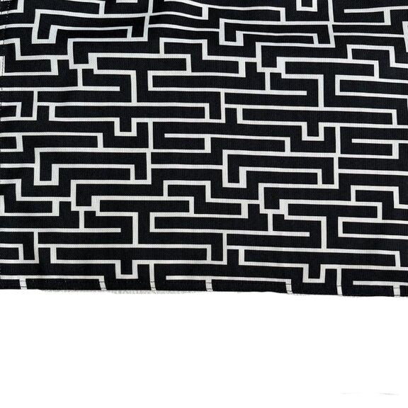 A closer look to the black and white Patterned Canvas Cotton Placemats